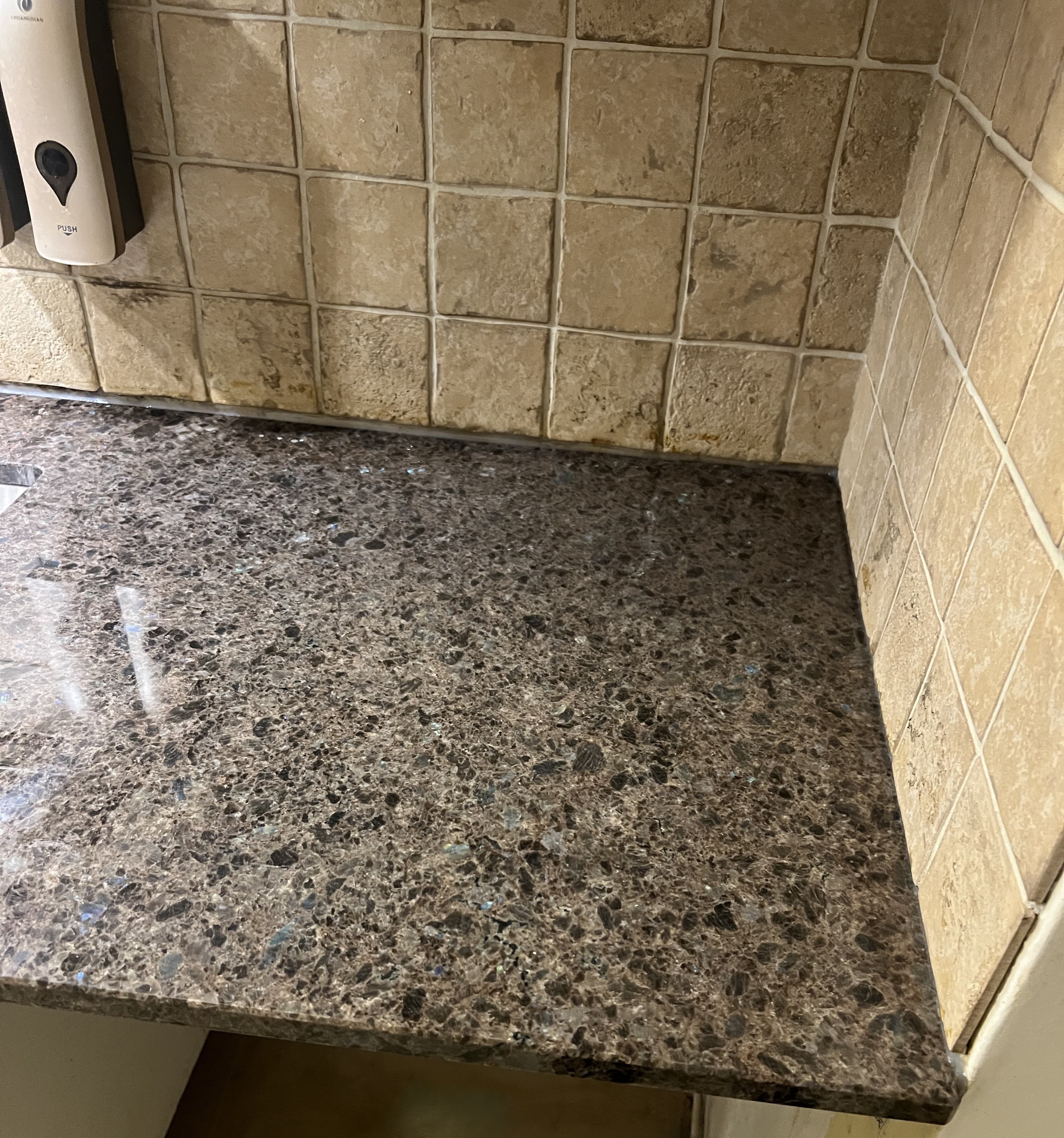 Labrador Antique — Graniit — vaade 3